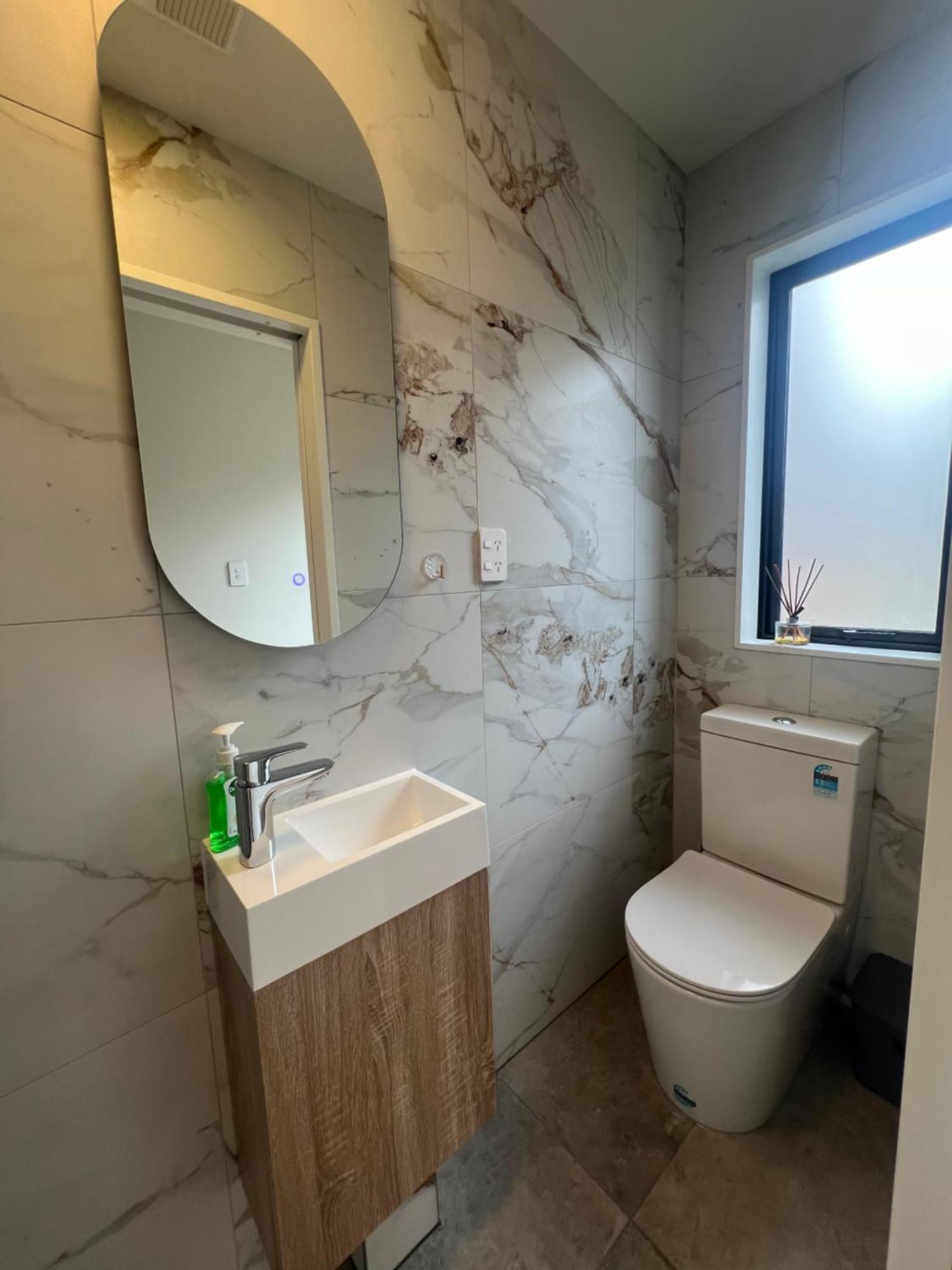 Waverly Place - Unique One Room Apartment Orewa Dış mekan fotoğraf