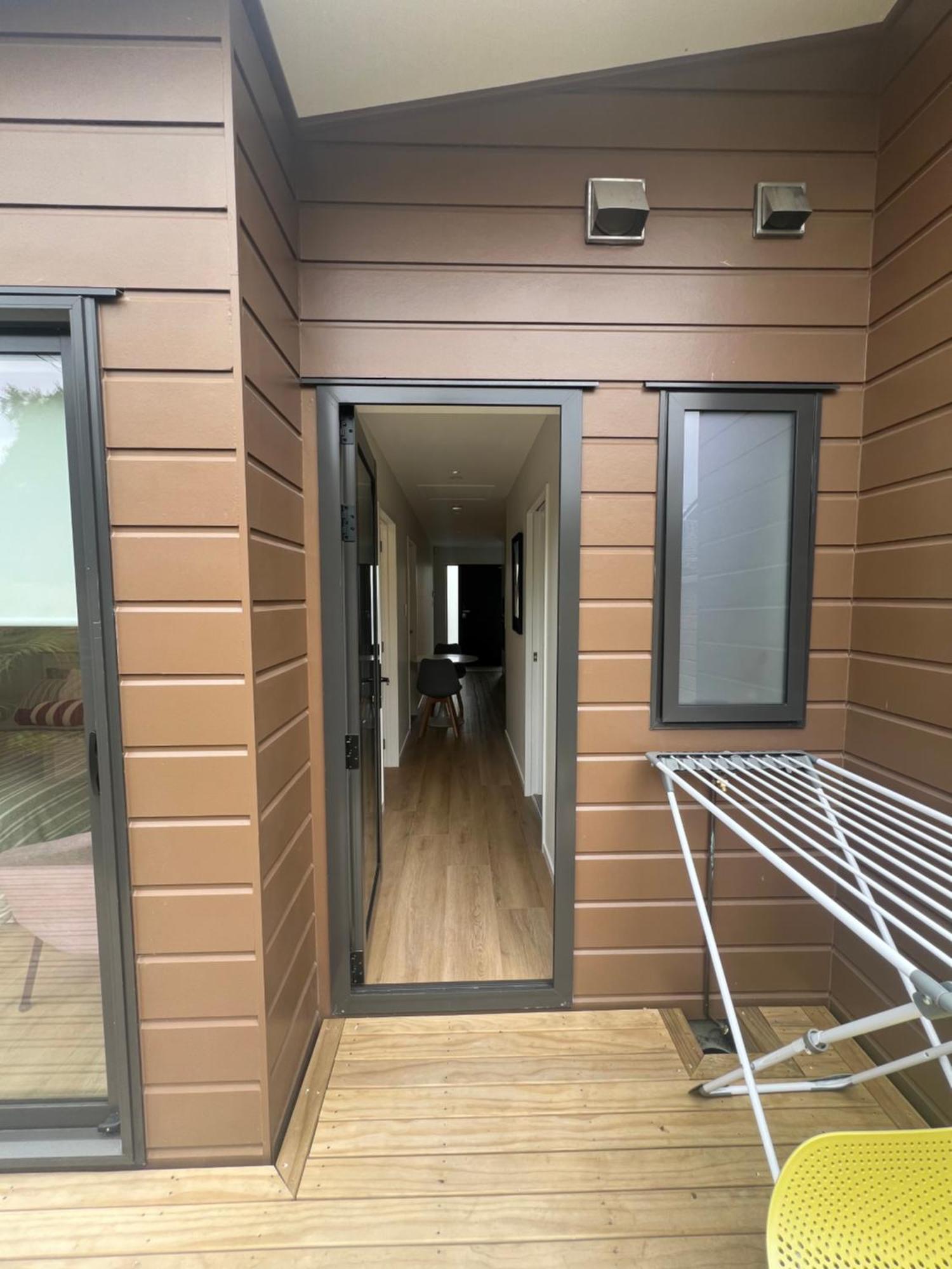 Waverly Place - Unique One Room Apartment Orewa Dış mekan fotoğraf